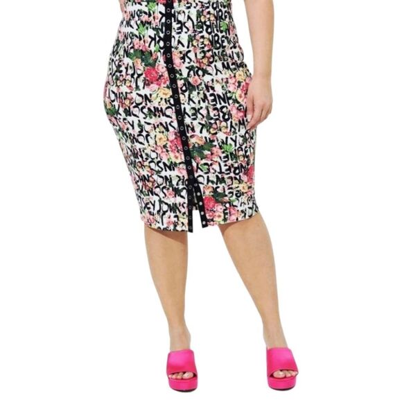 TORRID/ BETSEY JOHNSON Light Weight  Ponte Floral Snap Front Pencil Skirt 3X - Picture 1 of 16